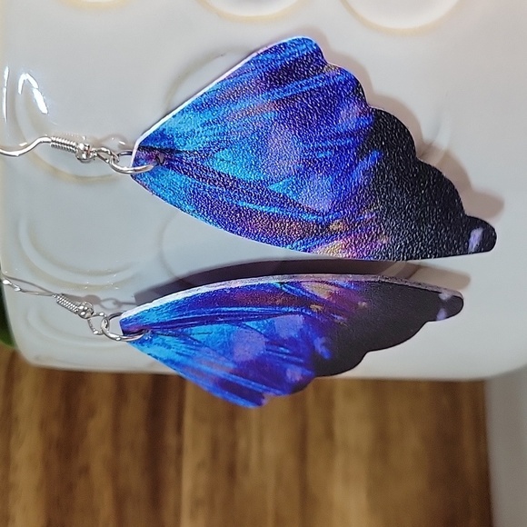 DEEP BLUE BUTTERFLY WING EARRINGS - Picture 4 of 6
